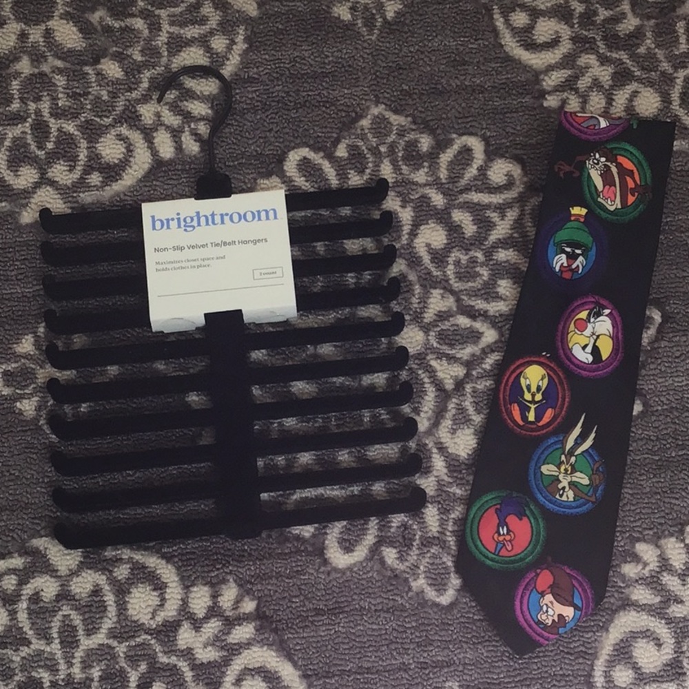 VTG Looney Tunes Mania 1993 Tie + New (2) Pack Velvet Tie/ Belt Holders